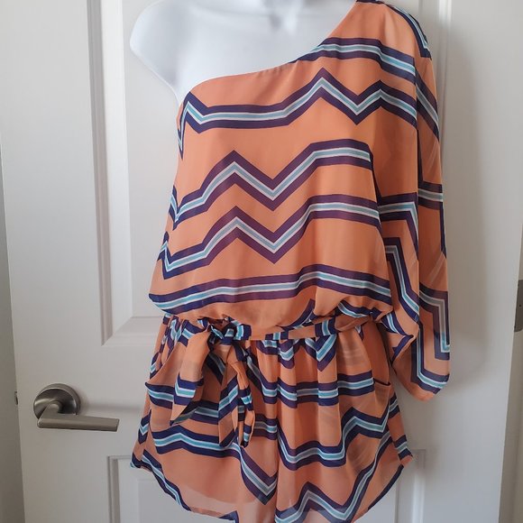 Fun Asos One-Sleeve Patterned Romper, with pockets! Size M - Picture 1 of 7